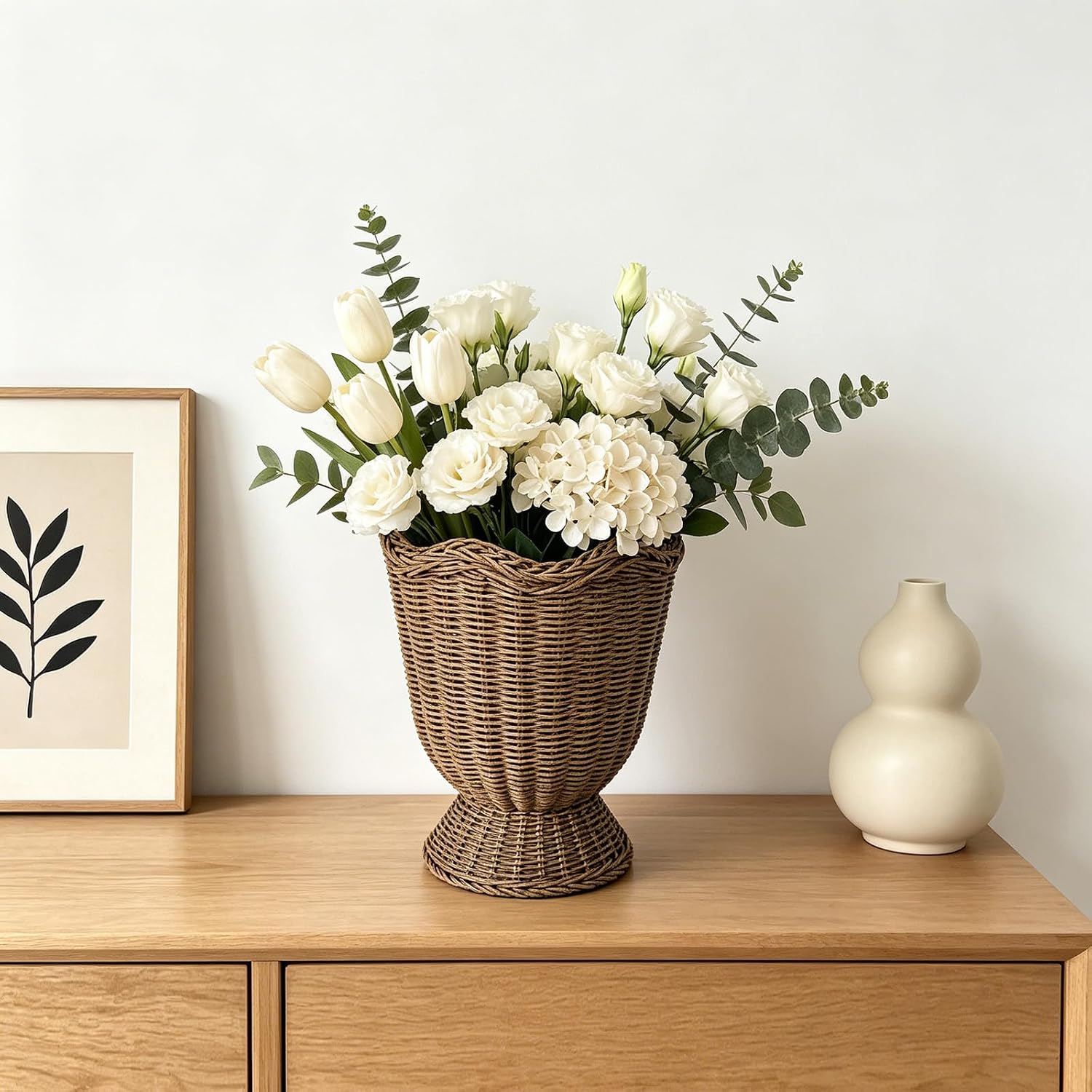 Natural rattan planter